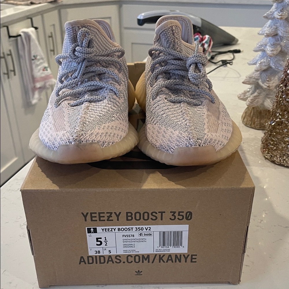 Adidas Yeezy Boost 350 V2 Kids Sneakers - Gray and Cream